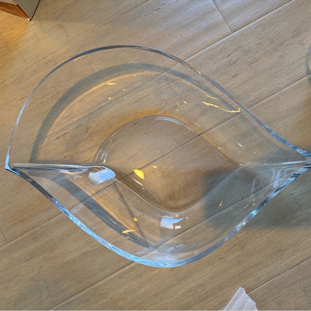 Wavy Leaf-Like Clear Glass Centerpiece or Serving Bowls